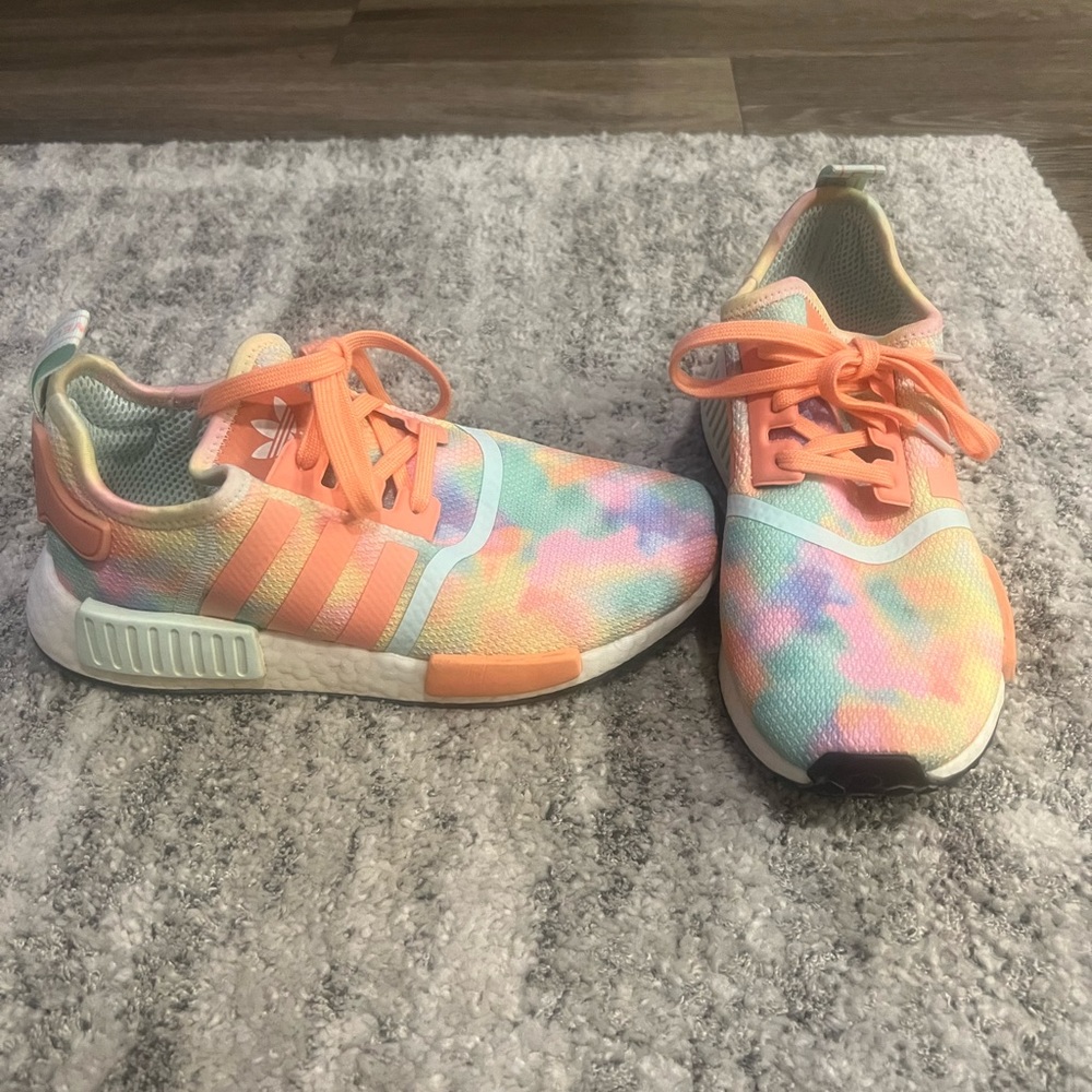 Adidas NMD R1 Tie-dye SIZE 7.5